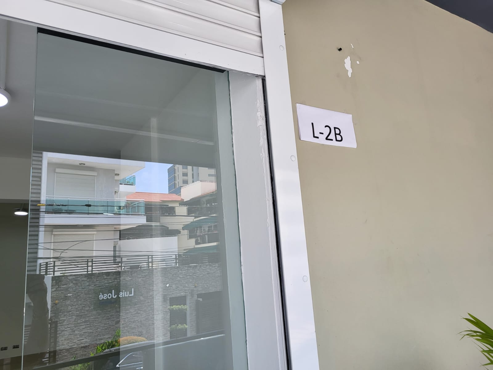 oficinas y locales comerciales - Local en Alquiler en El Millón 7
