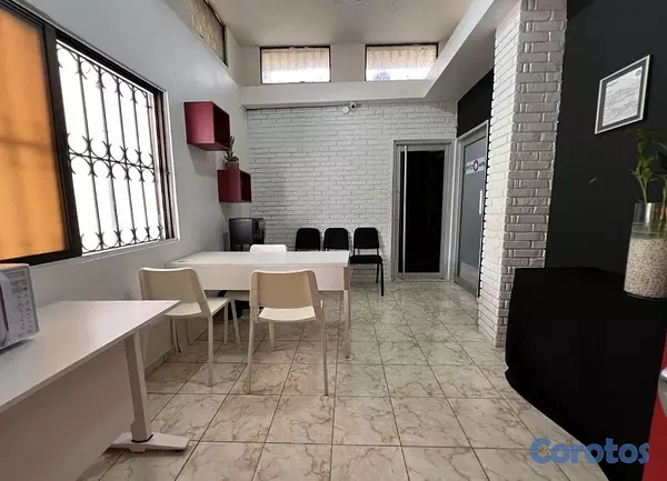oficinas y locales comerciales - CASA COMERCIAL  4