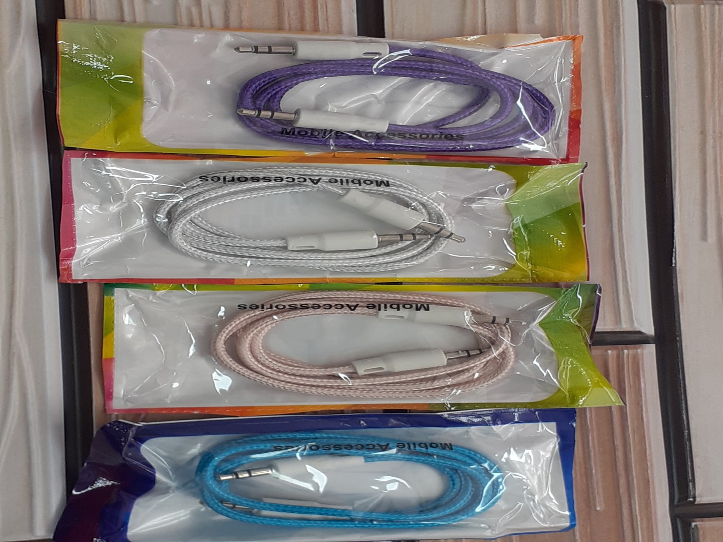accesorios para electronica - Cable Auxiliar 1 Metro Plug 3.5mm 

 2