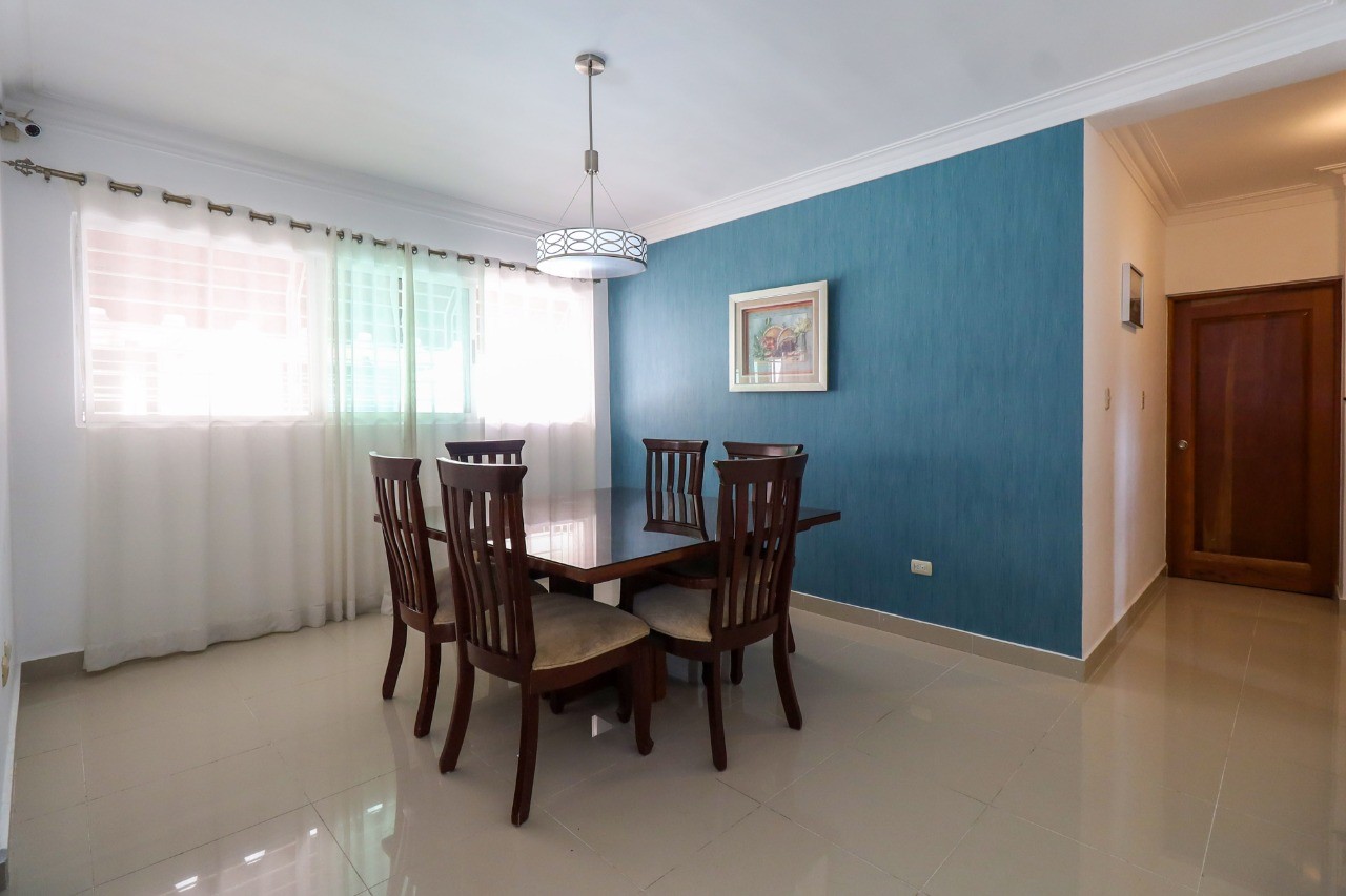 apartamentos - Se vende Apto en Ensanche Quisqueya 
130 metros  2