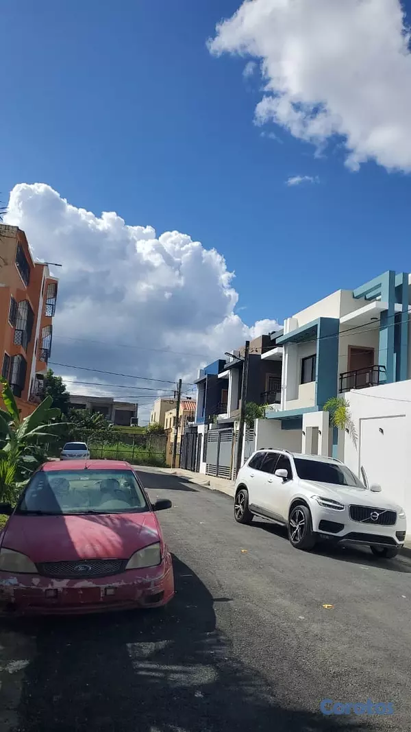 solares y terrenos - Construye futuro en Brisa Oriental: solar estratég 3