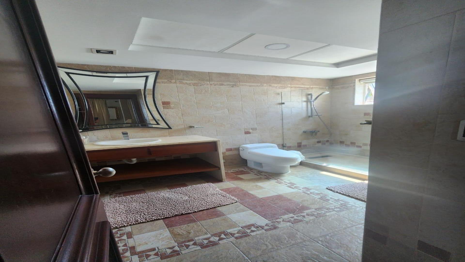 apartamentos - Se vende en La Esperilla, apartamento con vista al mar. 5