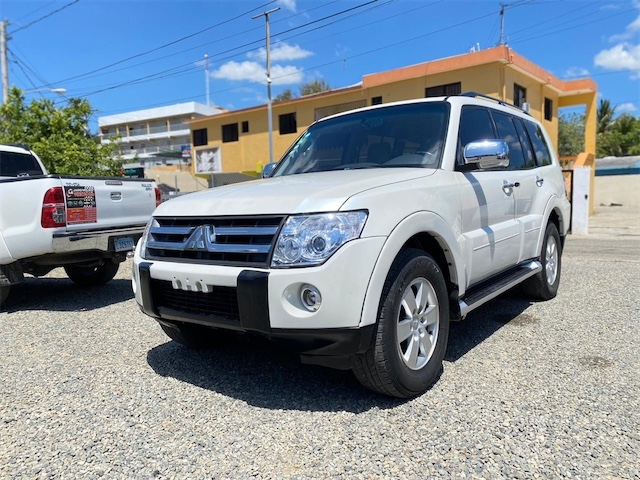 jeepetas y camionetas - Mitsubishi montero 2008 diésel DlD