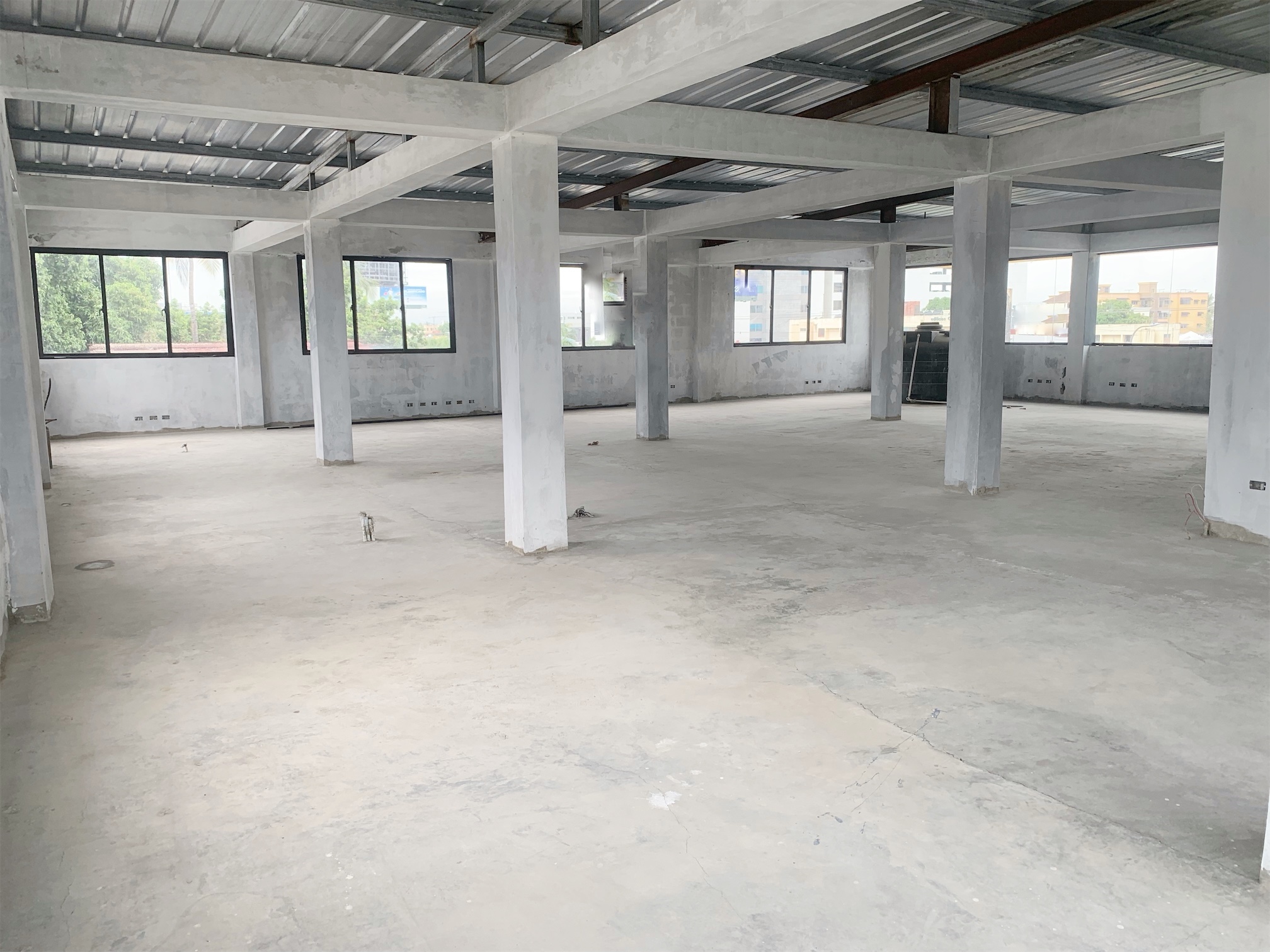 oficinas y locales comerciales - Local espacio abierto 3