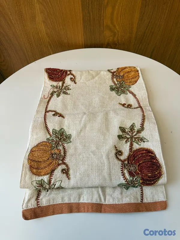 decoración y accesorios - Camino de mesa bordado de calabaza y servilletas de mesa  2