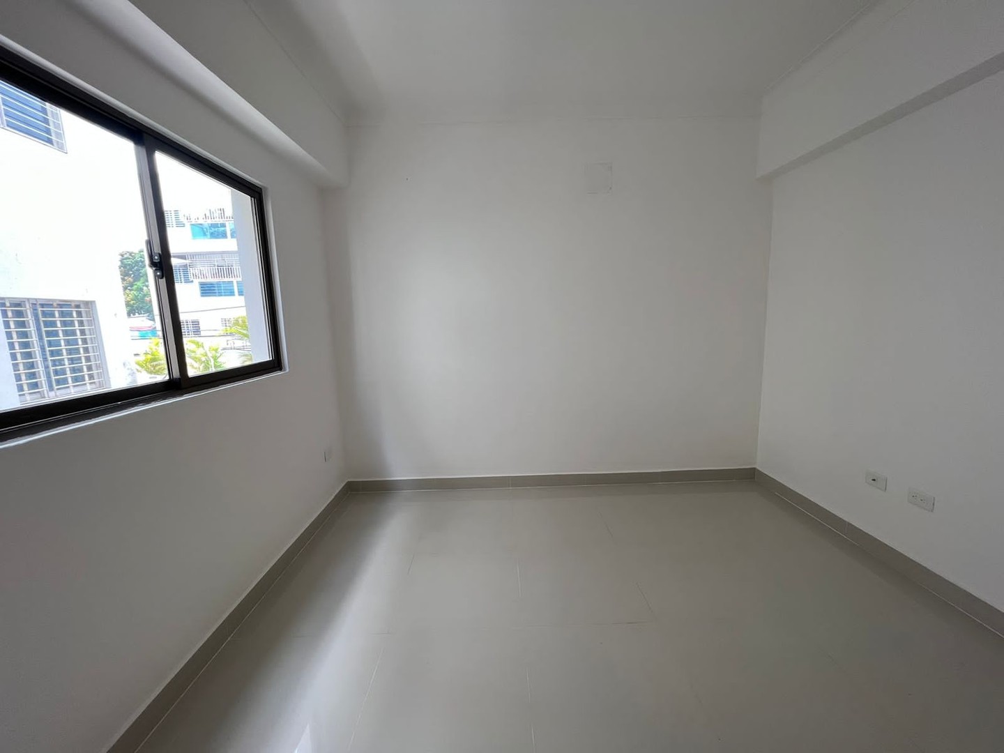apartamentos - Vendo apartamento en los prados 

 2