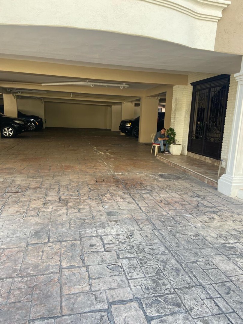 apartamentos - VENDO  PH AMUEBLADO EN PARAÍSO
Zona Primium.448 m2 + 140 m2 de terraza 1