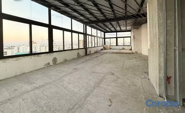 oficinas y locales comerciales - Local comercial en alquiler en Piantini con Vista Panorámica 360° 3
