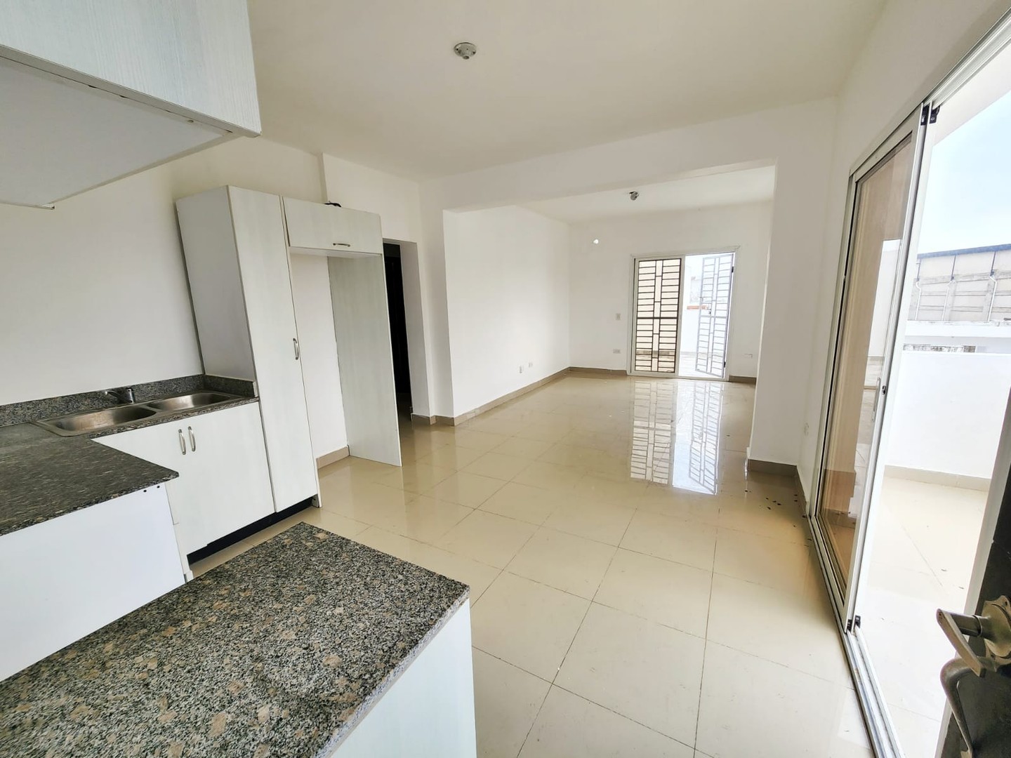 apartamentos - Apartamento con terraza en venta, Av.Jacobo Majluta USD$75,000

