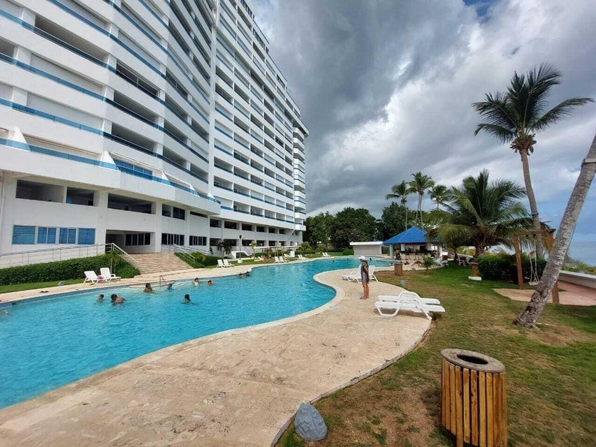 apartamentos - Apartamento en alquiler #24-580 c/ 2 habitaciones, piscina, balcón, vista al mar 8