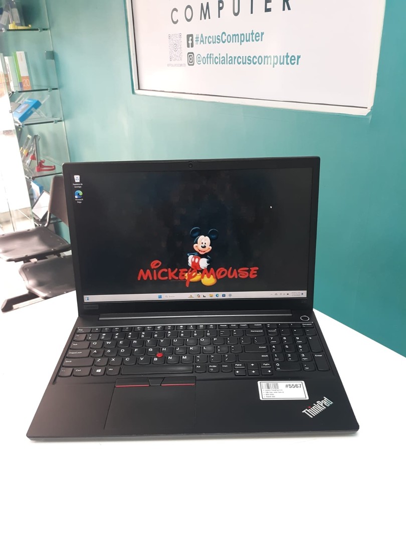 computadoras y laptops - Laptop, Lenovo ThinkPad E15 / 10th Gen, Intel Core i5 / 8GB DDR4 / 256GB SSD

