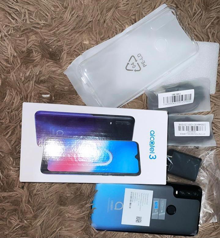 celulares y tabletas - Alcatel 3, 2020 tiene 3 cámaras y 64 gb
Nuevo en su caja.