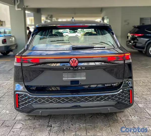 jeepetas y camionetas - Volkswagen Tiguan R Design 2026 8