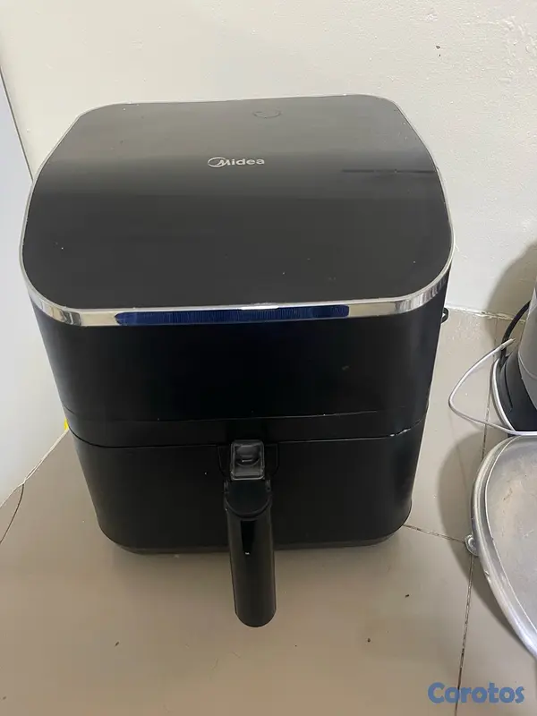 decoración y accesorios - Mesa en cristal y Airfryer 4