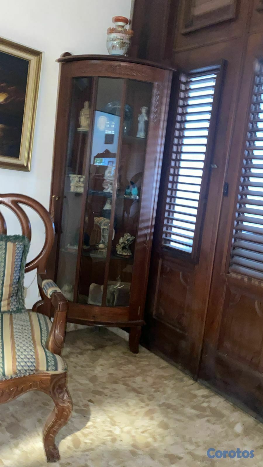 muebles y colchones - Vitrina 1