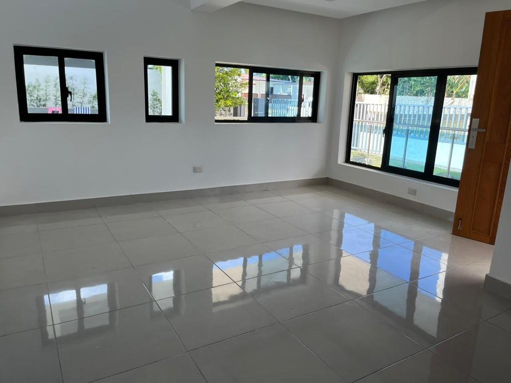 casas - Casa  2 niveles con piscina en Guayabal en santiago de los caballeros  6