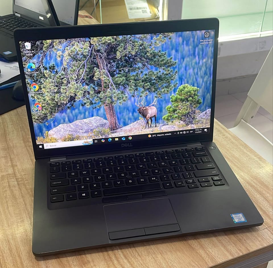 computadoras y laptops - Laptop Dell Latitude 5400 Intel core i7 8va 16GB R