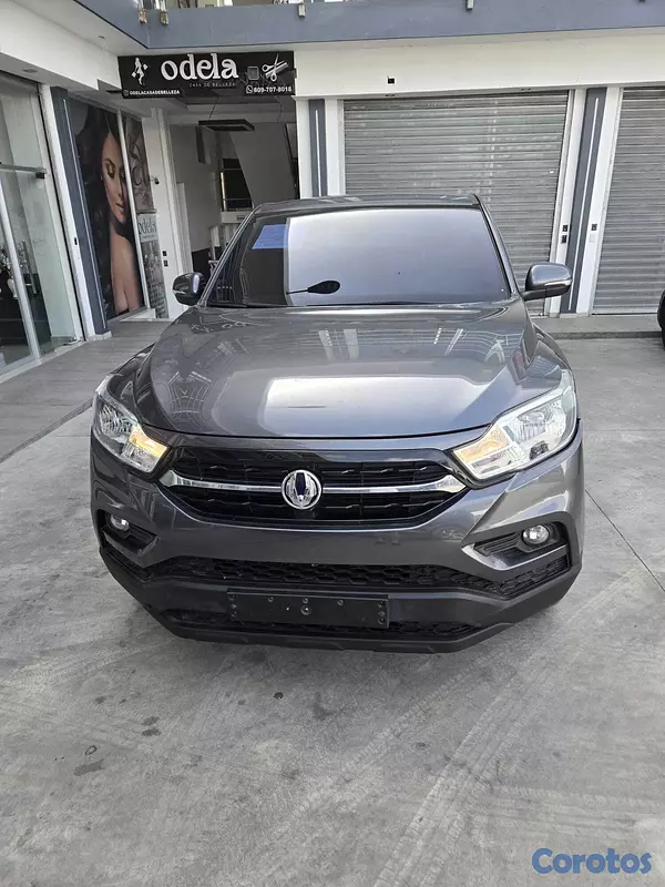 jeepetas y camionetas - KGM REXTON 2021 GRIS OSCURO DIESEL 3