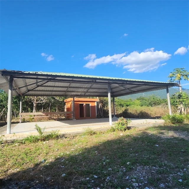 solares y terrenos - Evelin Martínez Real Estate vendo con buena ubicación terreno en Villa Gonzales  3