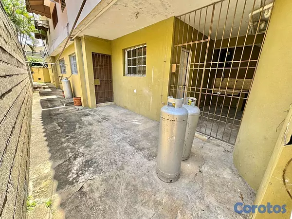 casas - Vendo Casa en Los Cacicazgos  3