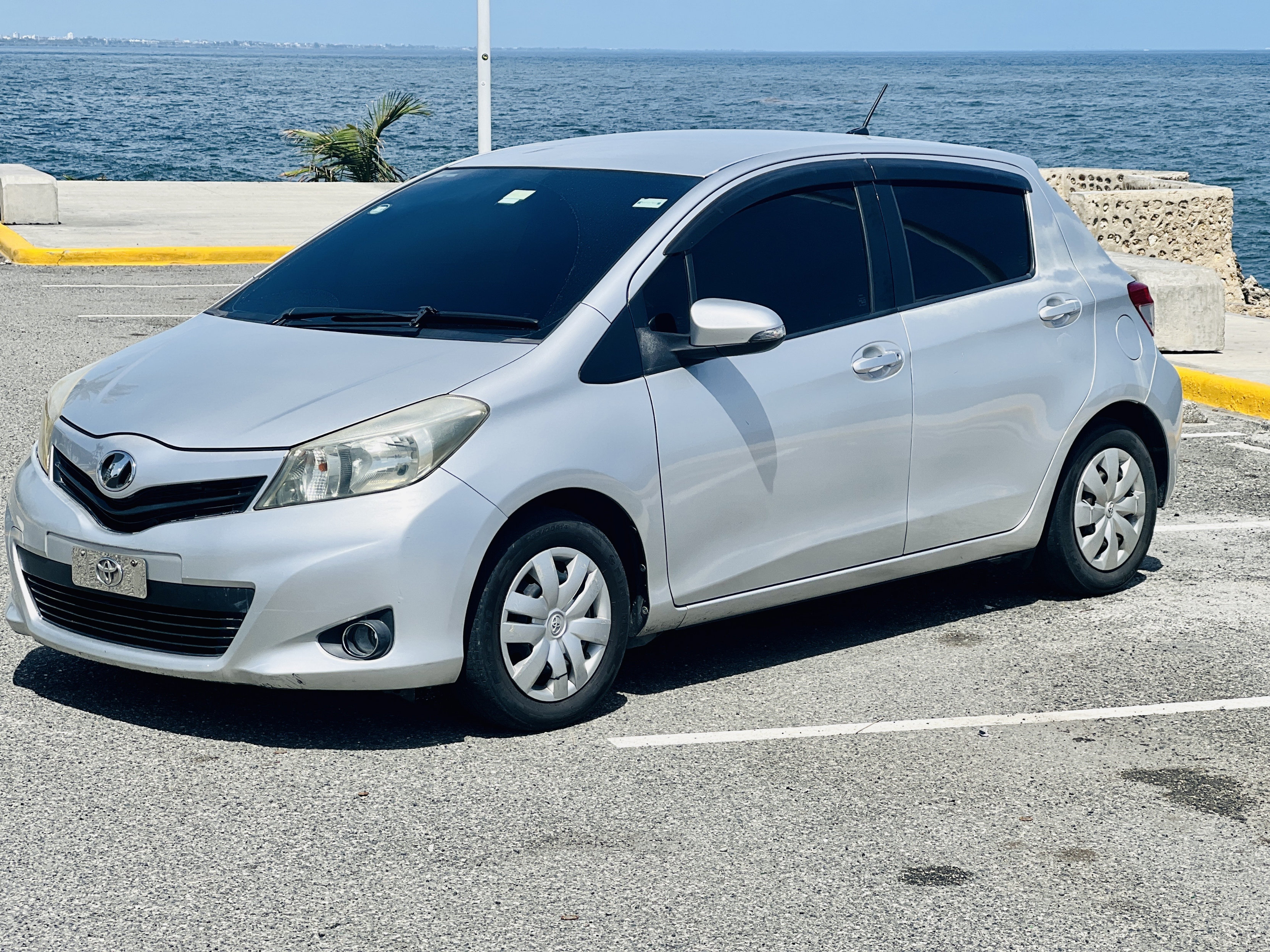 carros - Toyota Vitz 2011 en venta de oportunidad, 4 cilindros 4