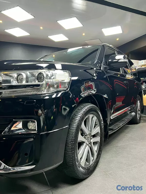 jeepetas y camionetas - Toyota land cruicer vxr 2017 6