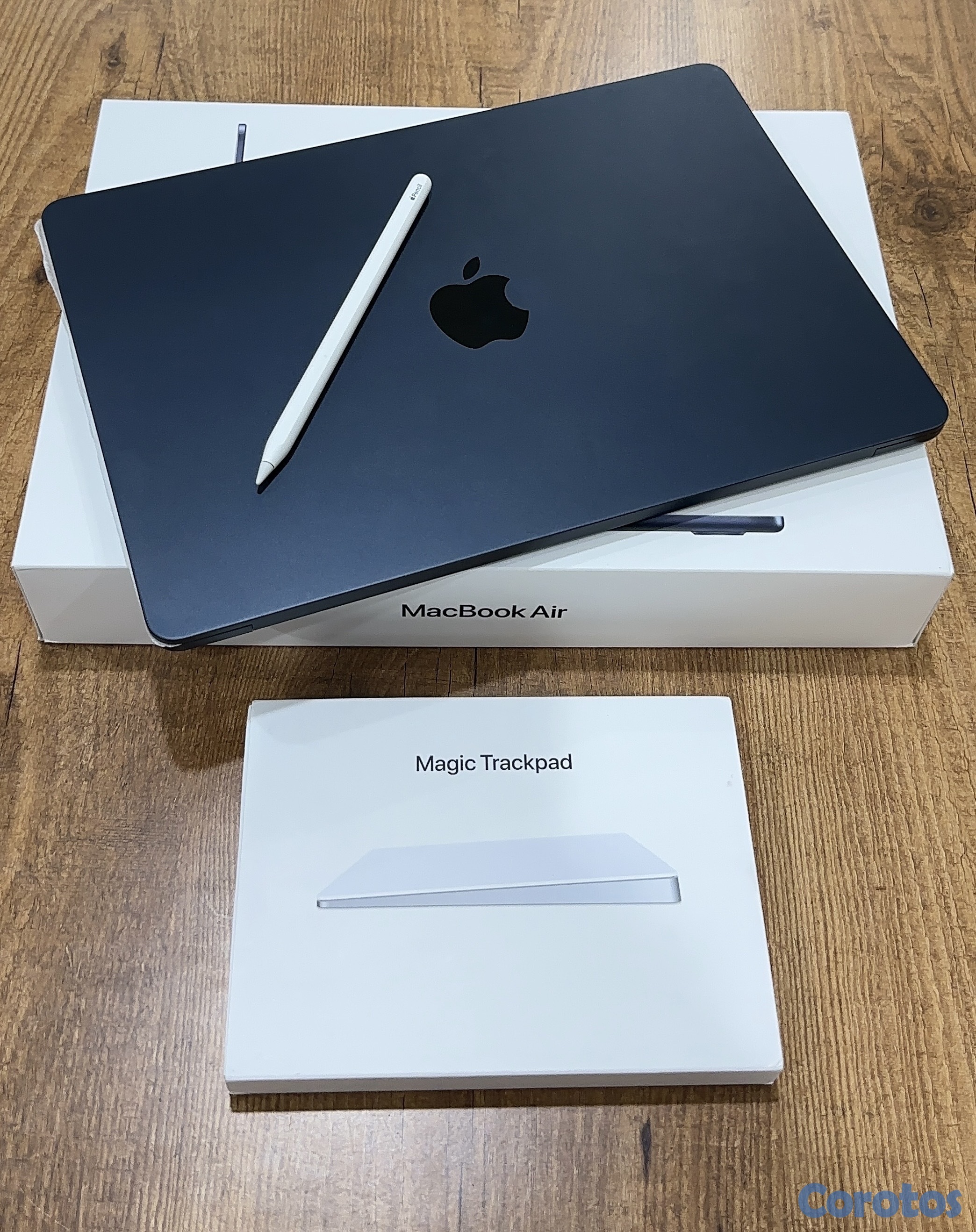 computadoras y laptops - MacBook con accesorios Air M2 5