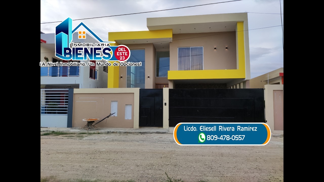 casas - VENDO Lujosa, y Moderna Casa
en Residencial San Pedro de Macorís