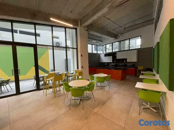 oficinas y locales comerciales - Oficina en alquiler Piantini TORRE empresarial de Lujo, piso alto 45 Mts 8