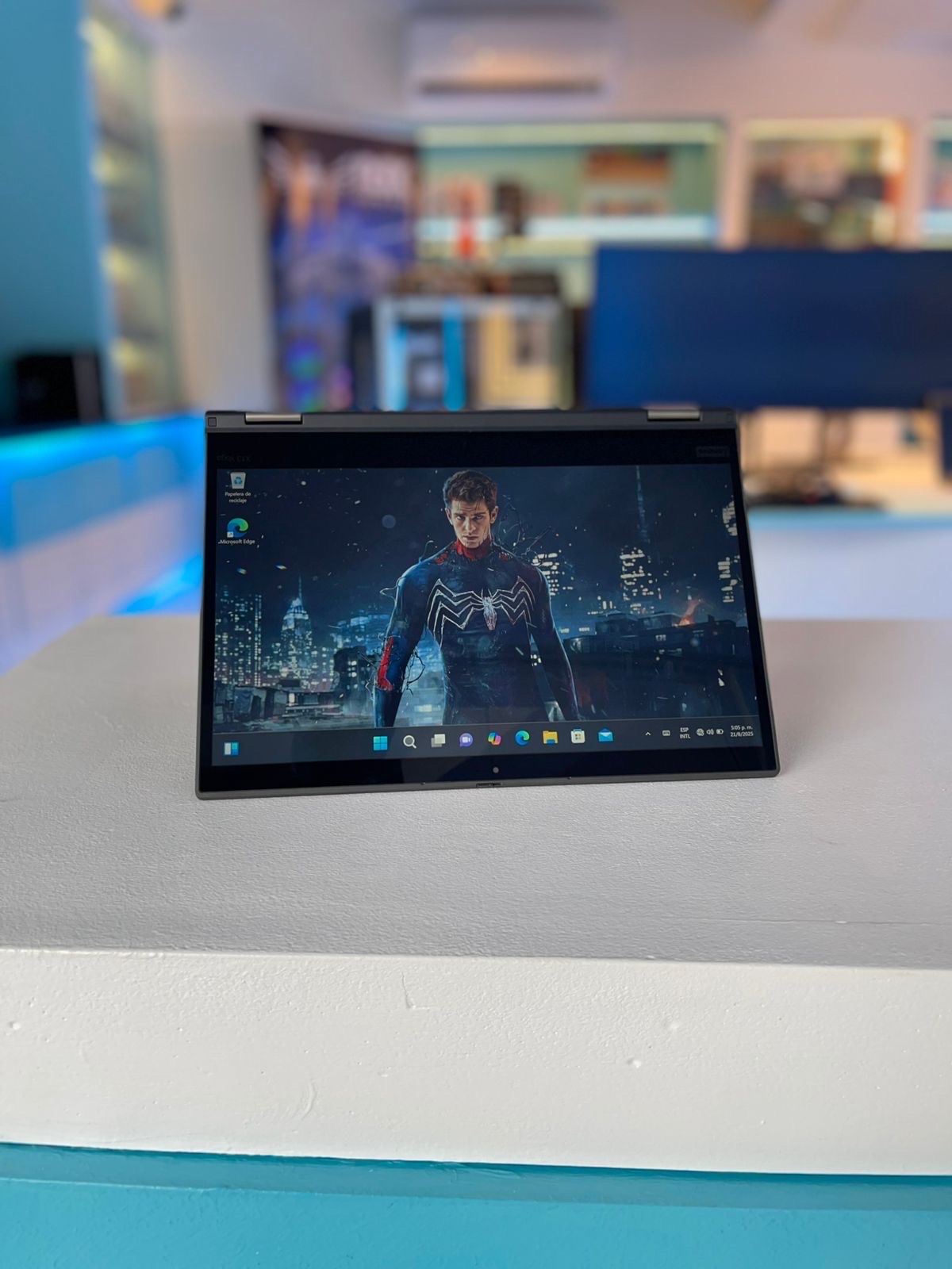 computadoras y laptops - LENOVO YOGA X13 | Intel Core i5 10th Gen. | 8GB RAM | 256GB SSD | 13.3” Touch 3