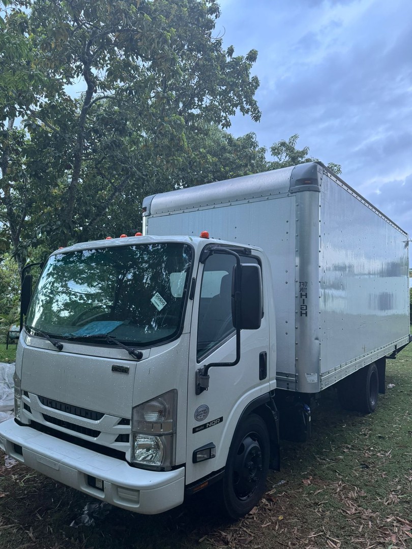 camiones y vehiculos pesados - Camión isuzu NRR 2016, recién importado  2