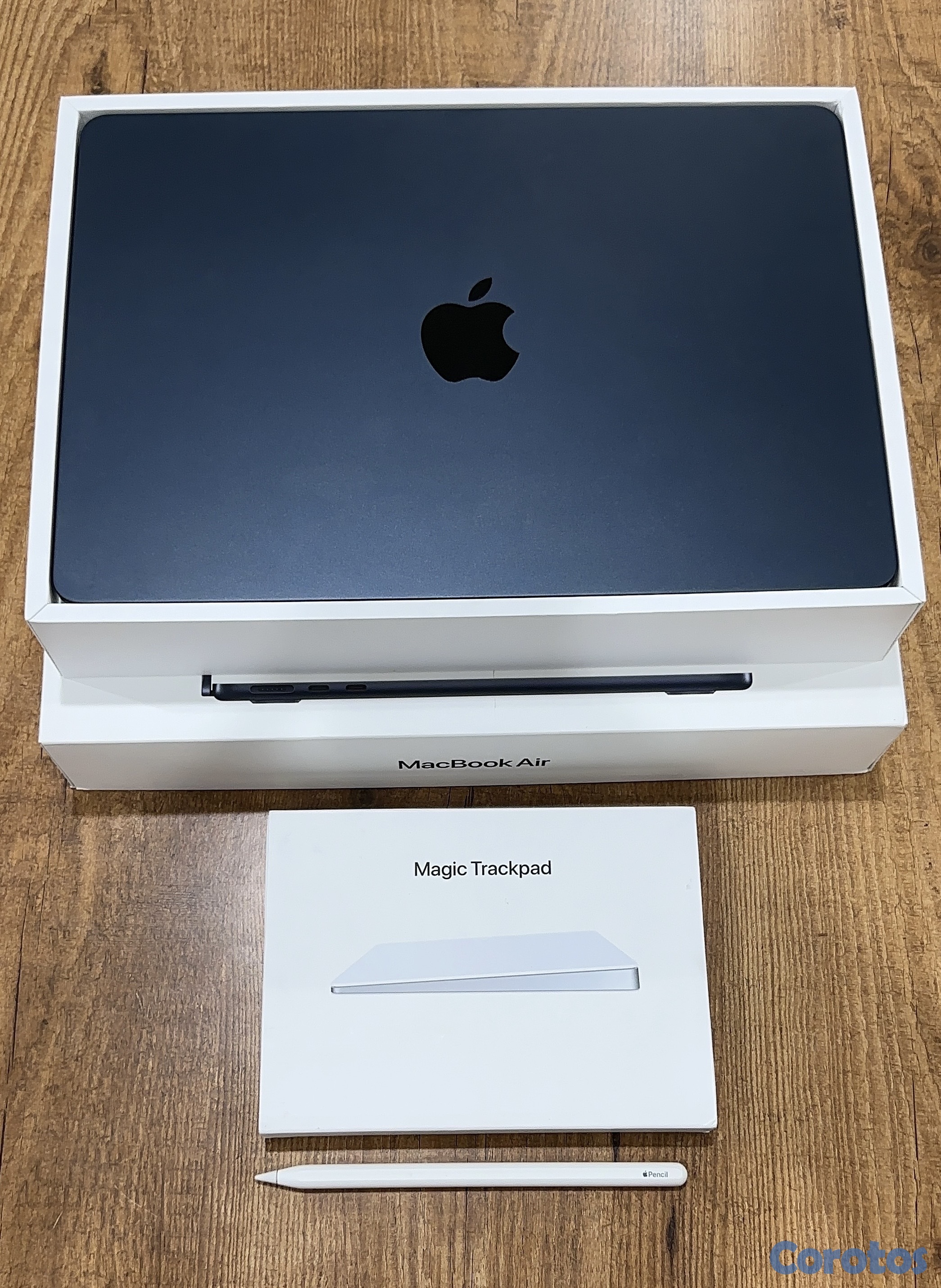 computadoras y laptops - MacBook con accesorios Air M2 6