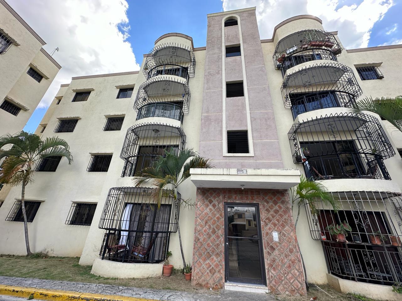 apartamentos - Apartamento de 3 habitaciones de oportunidad detrás de la Embajada Americana