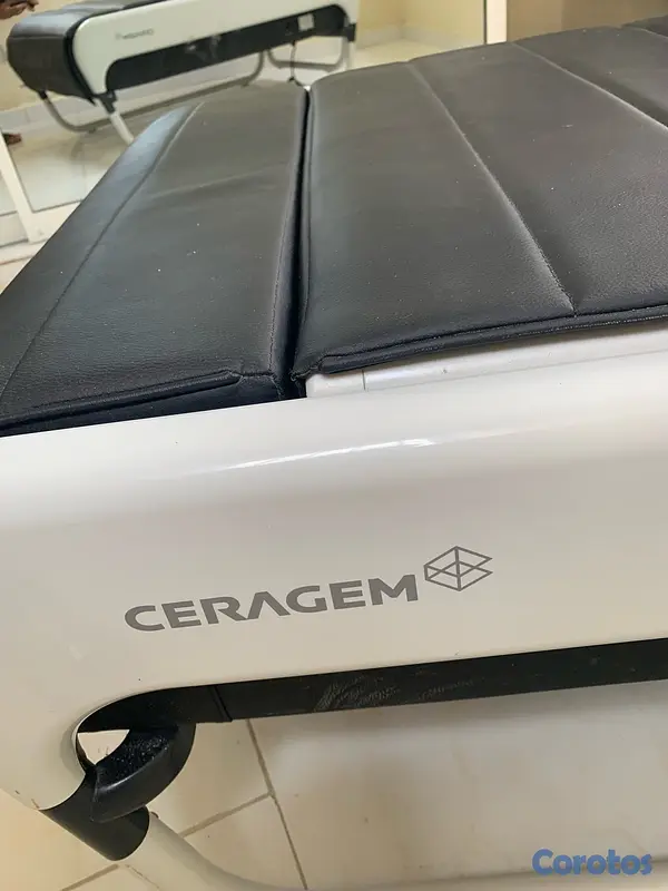 Salud y Equipamiento Médico - vendo una cama de masaje  6