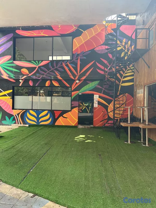 oficinas y locales comerciales - VENDO EDIFICIO COMERCIAL Y DE OFICINAS EN LA ROMUL 10