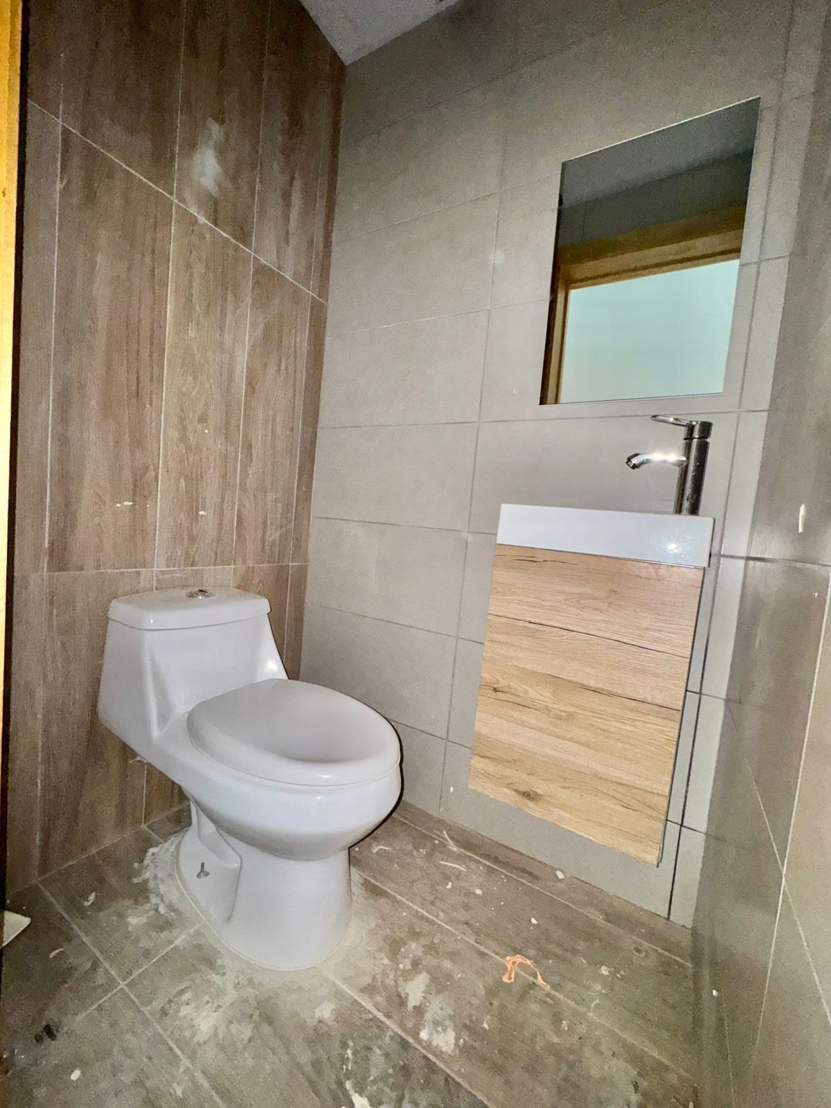 apartamentos - Apartamento Nuevo en Venta LOS PRADOS USD 160,000. 8