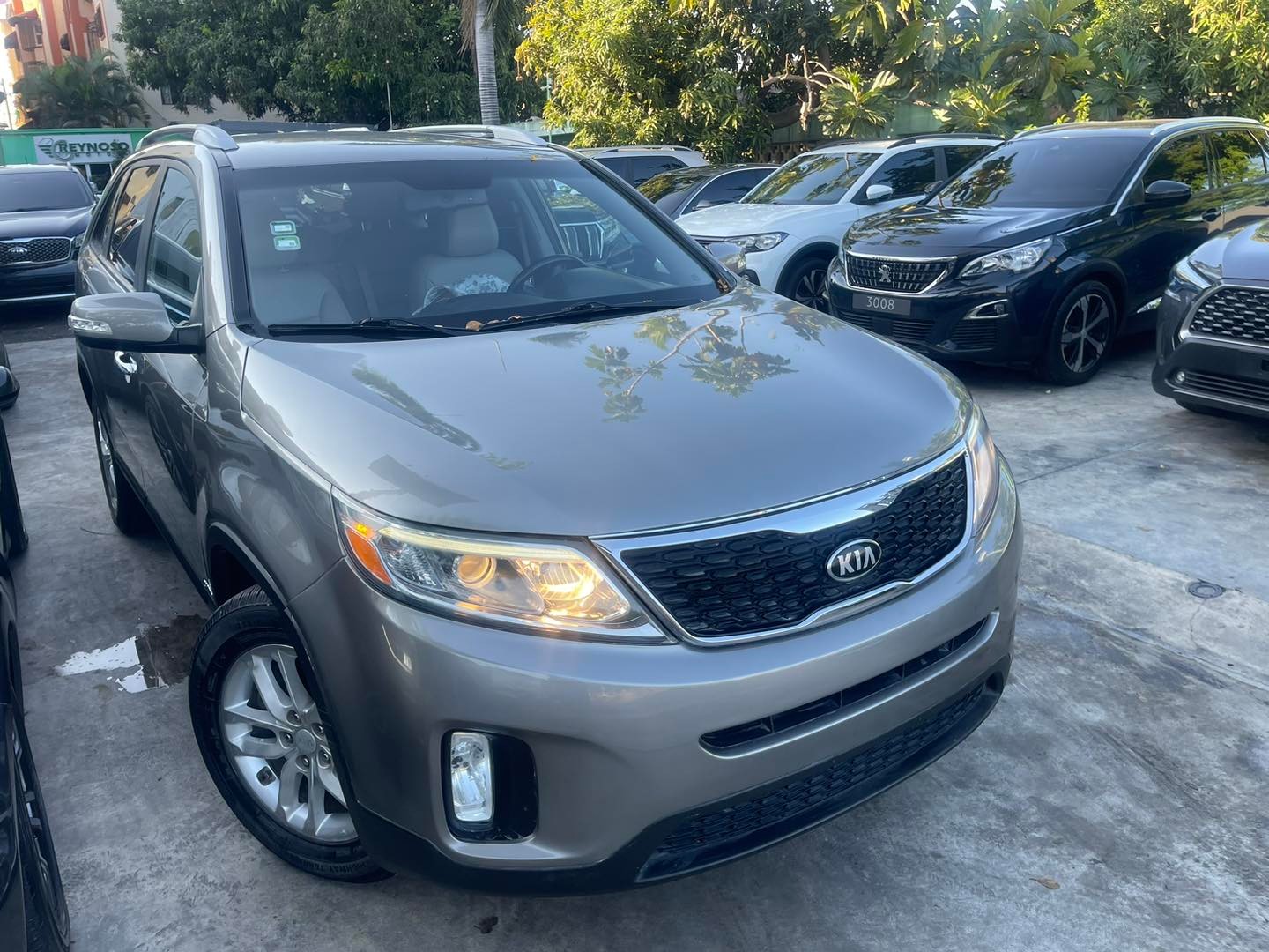 jeepetas y camionetas - KIA SORENTO LX 2014