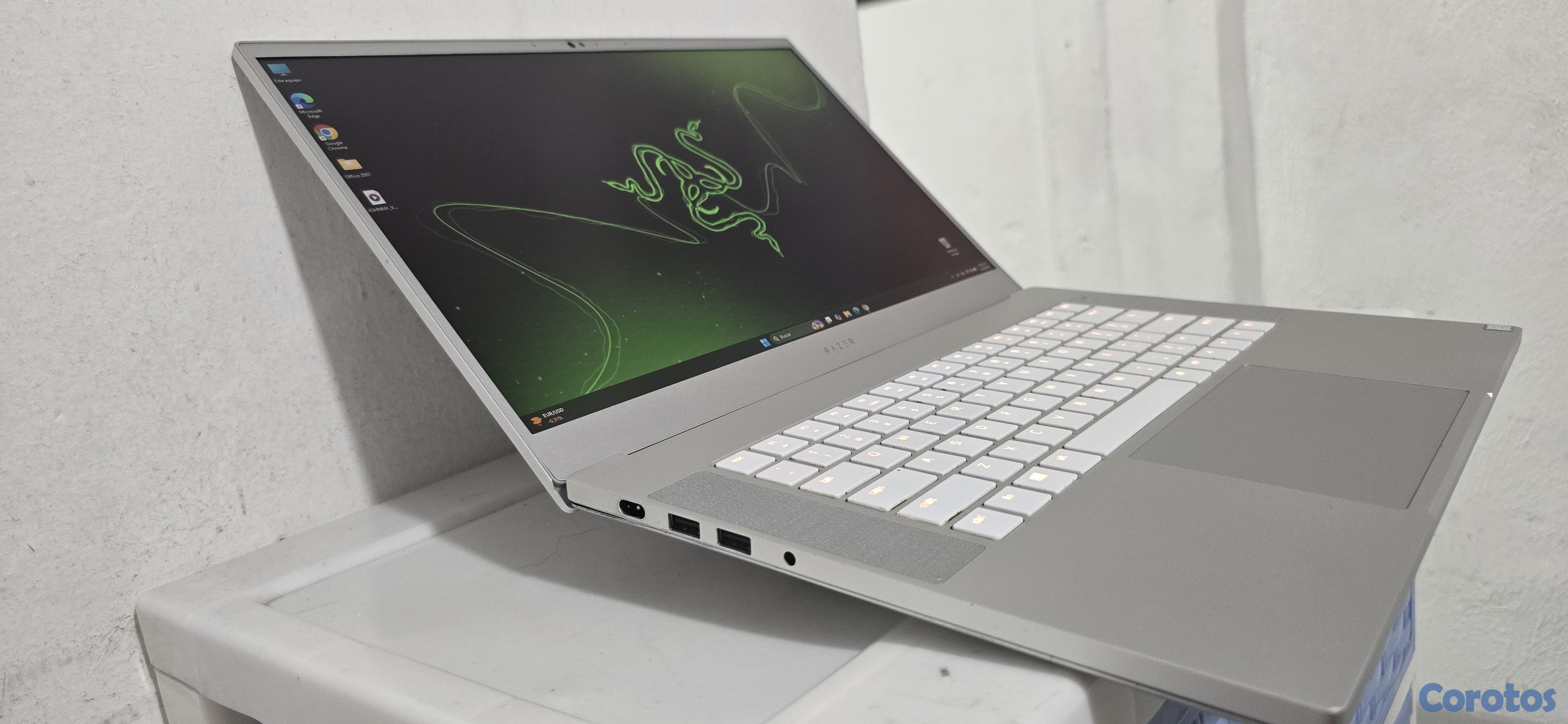 computadoras y laptops - Razer blade Gamer 15 Pulg Core i7 Ram 32gb Disco m2 1TB NVIDEA RTX 2060 6GB DEDI 2