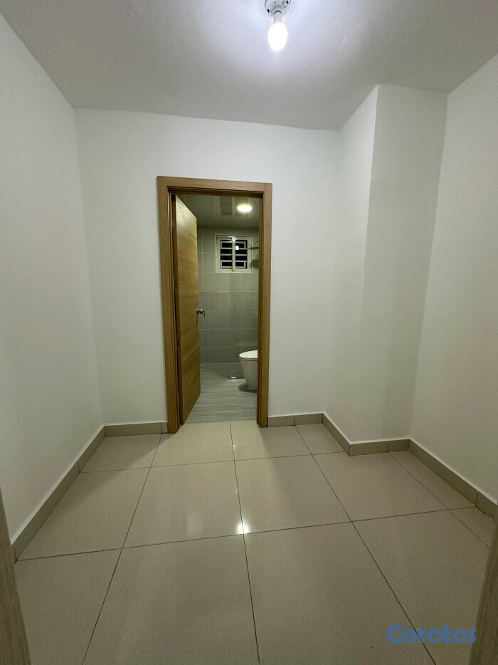 apartamentos - En Venta Apartamento de 3 Habs en San Isidro  3