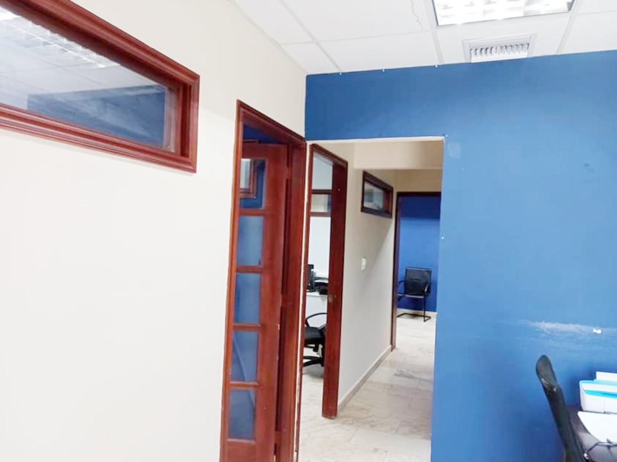 oficinas y locales comerciales - Local en venta en los Prados  4