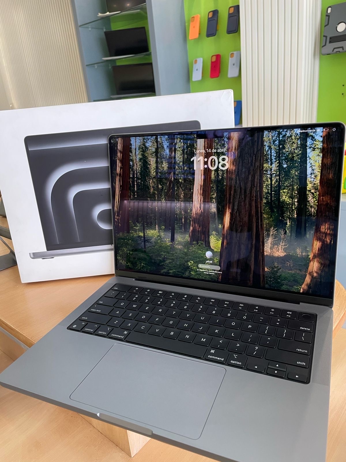 computadoras y laptops - MACBOOK PRO M3 14 PULGADAS 512GB 8GB RAN/ OPEN BOX 2