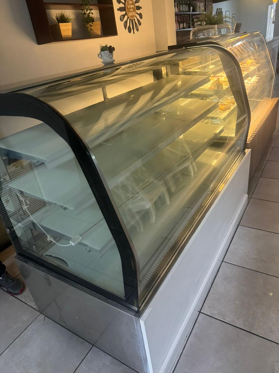 equipos profesionales - Vitrina Fría de pie 3 Niveles