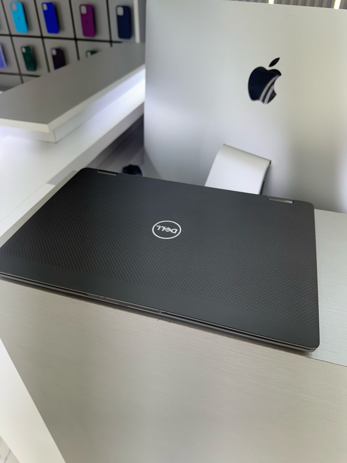 computadoras y laptops - Laptop Dell latitude i5 10ma generación, Pantalla touch. 2