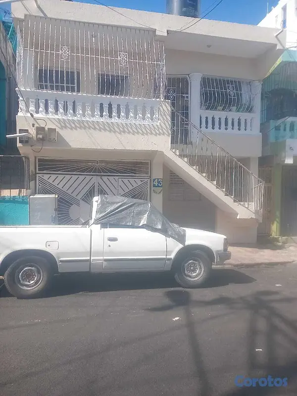 casas - Casa de 2 niveles con 3 viviendas en Los Mina – Id 3