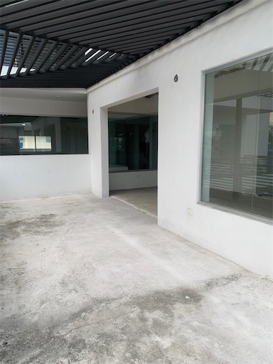 oficinas y locales comerciales - Local prados con terraza 6