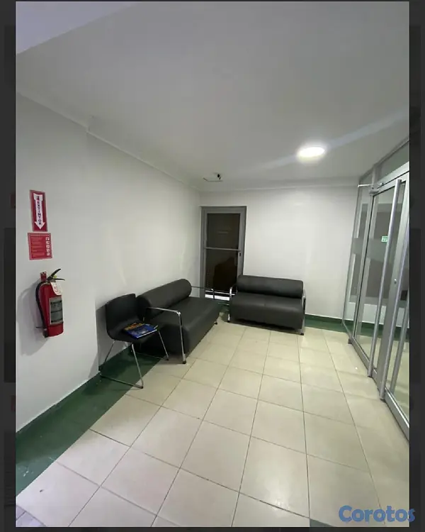 oficinas y locales comerciales - Alquilo local en Torre profesional  5