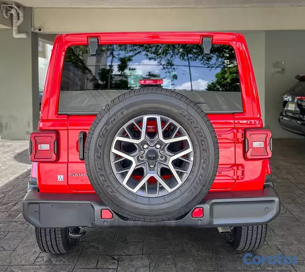 jeepetas y camionetas - Jeep Wrangler Sahara 2025 9