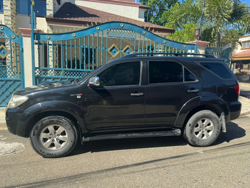 jeepetas y camionetas - Toyota fortuner 2008 2