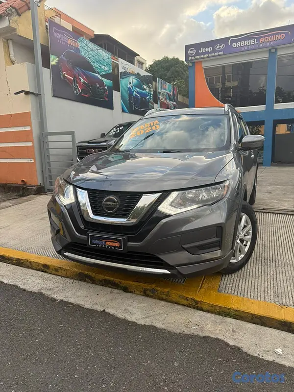 jeepetas y camionetas - Nissan Rogue SV 2020 3