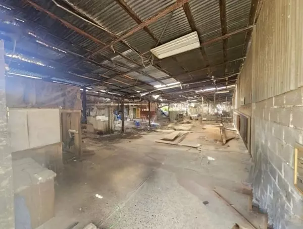 oficinas y locales comerciales - Nave céntrica en ozama 2